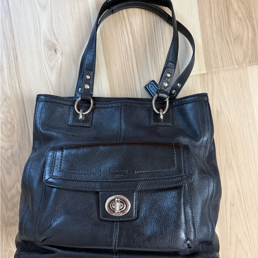 Coach Penelope F19264 tote/shoulder bag - black pebbled leather EUC